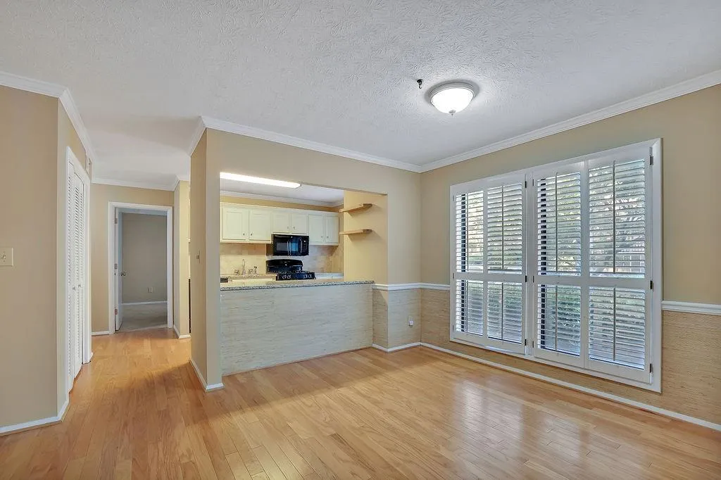 604 Woodcliff Drive, Sandy Springs, Georgia 30350, 2 Bedrooms Bedrooms, ,2 BathroomsBathrooms,Residential,Sold,604 Woodcliff Drive,7114408