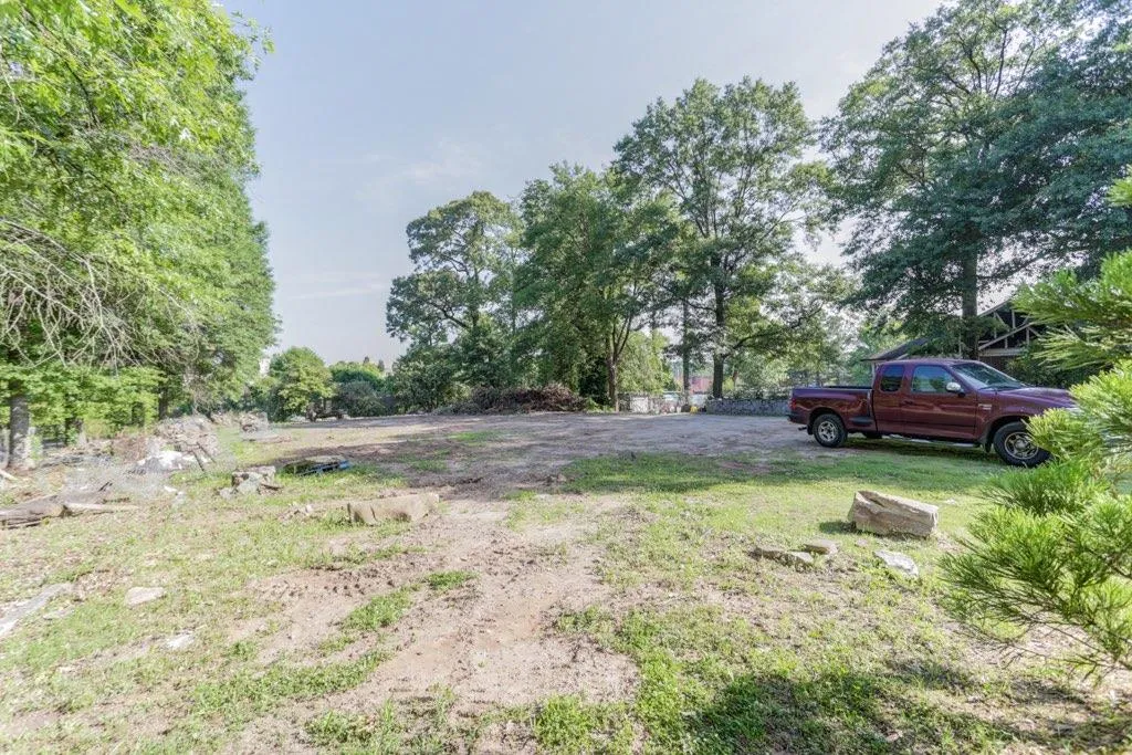 2360-2 Bolton Road, Atlanta, Georgia 30318, ,Commercial Sale,For Sale,2360-2 Bolton Road,7578742