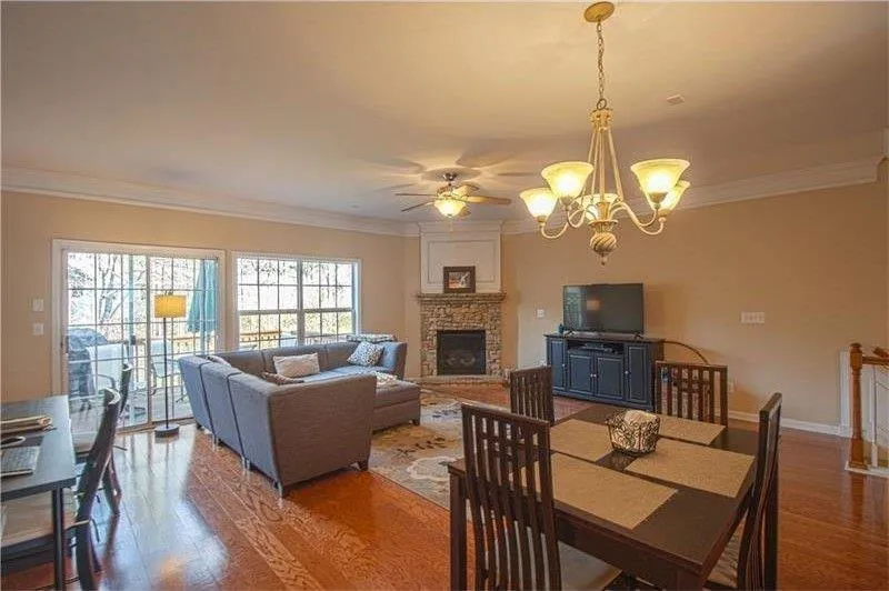 624 Coligny Court, Sandy Springs, Georgia 30350, 3 Bedrooms Bedrooms, ,3 BathroomsBathrooms,Residential,Sold,624 Coligny Court,7049291