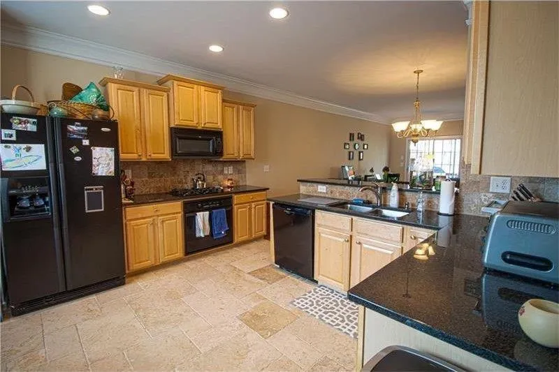 624 Coligny Court, Sandy Springs, Georgia 30350, 3 Bedrooms Bedrooms, ,3 BathroomsBathrooms,Residential,Sold,624 Coligny Court,7049291