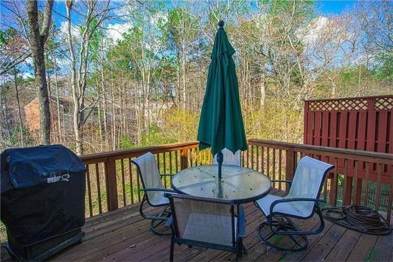 624 Coligny Court, Sandy Springs, Georgia 30350, 3 Bedrooms Bedrooms, ,3 BathroomsBathrooms,Residential,Sold,624 Coligny Court,7049291