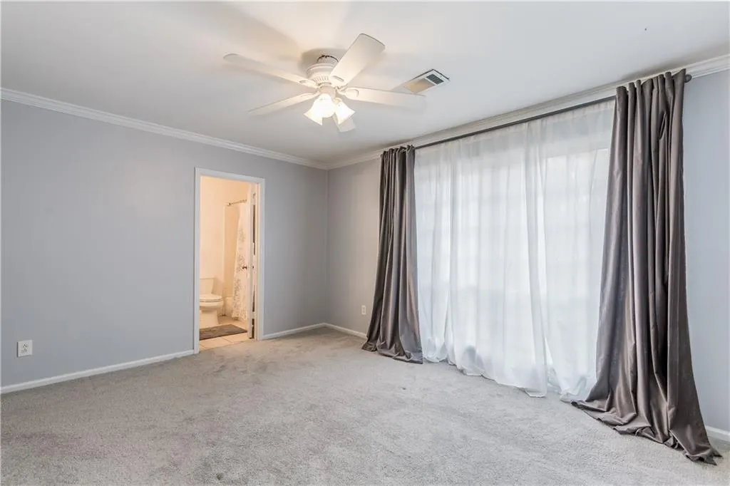 5400 Roswell Road Unit I-6, Atlanta, Georgia 30342, 3 Bedrooms Bedrooms, ,2 BathroomsBathrooms,Residential,Sold,5400 Roswell Road Unit I-6,5932331