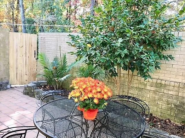 5400 Roswell Road Unit I-6, Atlanta, Georgia 30342, 3 Bedrooms Bedrooms, ,2 BathroomsBathrooms,Residential,Sold,5400 Roswell Road Unit I-6,5932331