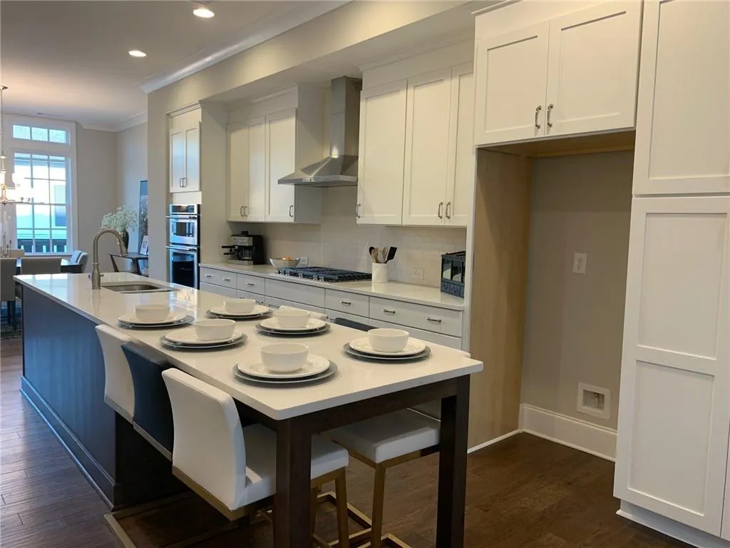 6663 Sterling Drive Unit 660, Sandy Springs, Georgia 30328, 3 Bedrooms Bedrooms, ,3 BathroomsBathrooms,Residential,Sold,6663 Sterling Drive Unit 660,6839356