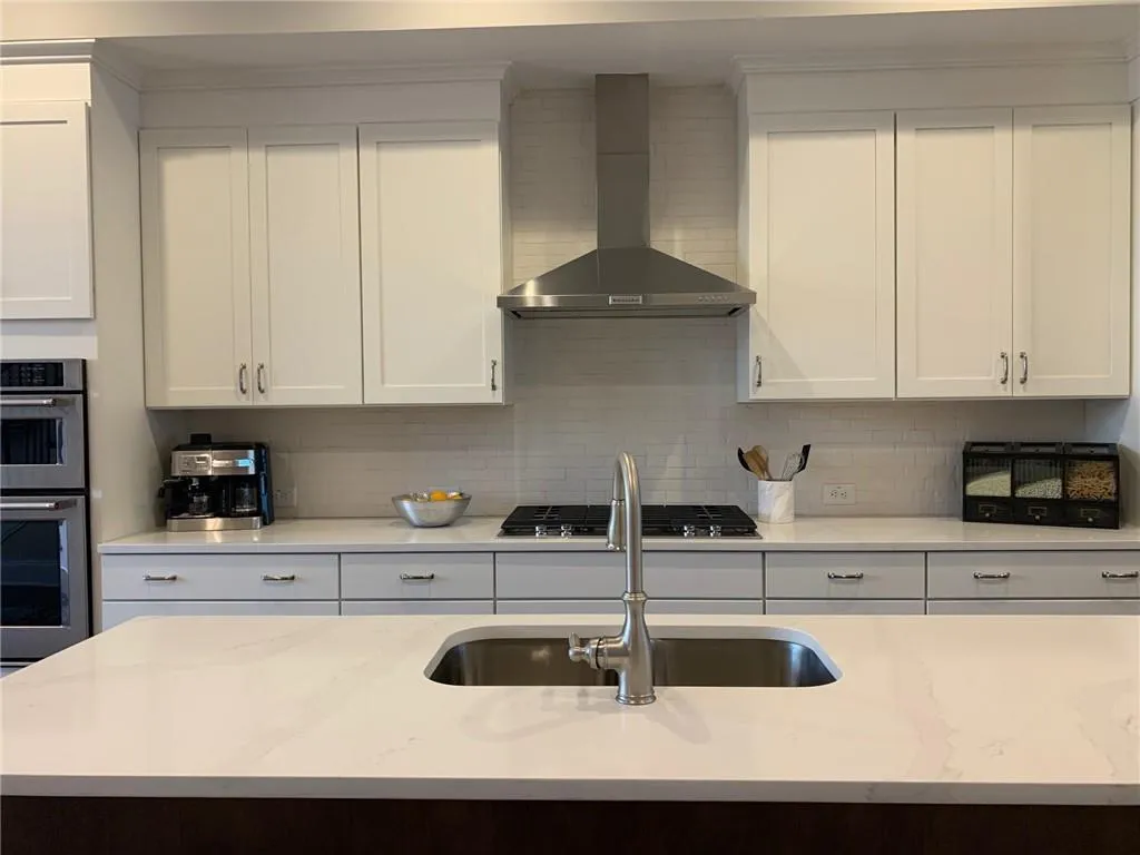 6663 Sterling Drive Unit 660, Sandy Springs, Georgia 30328, 3 Bedrooms Bedrooms, ,3 BathroomsBathrooms,Residential,Sold,6663 Sterling Drive Unit 660,6839356