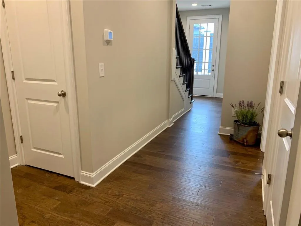 6663 Sterling Drive Unit 660, Sandy Springs, Georgia 30328, 3 Bedrooms Bedrooms, ,3 BathroomsBathrooms,Residential,Sold,6663 Sterling Drive Unit 660,6839356