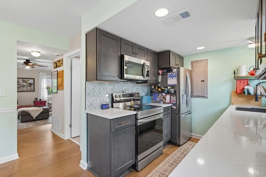 6900 Roswell Road Unit G1, Atlanta, Georgia 30328, 3 Bedrooms Bedrooms, ,2 BathroomsBathrooms,Residential,For Sale,6900 Roswell Road Unit G1,7663181