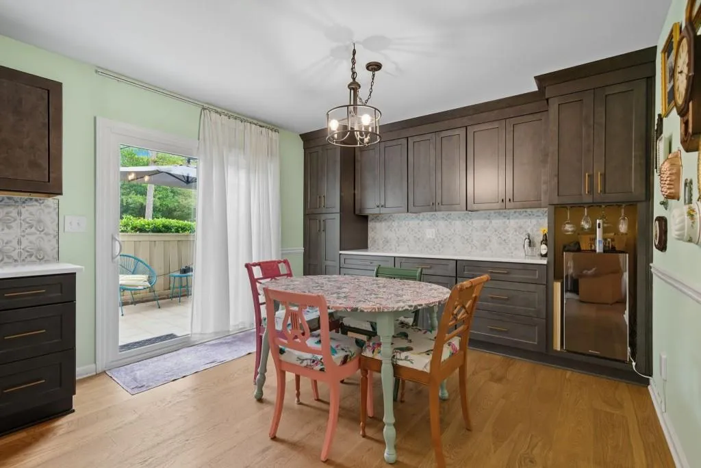 6900 Roswell Road Unit G1, Atlanta, Georgia 30328, 3 Bedrooms Bedrooms, ,2 BathroomsBathrooms,Residential,For Sale,6900 Roswell Road Unit G1,7663181