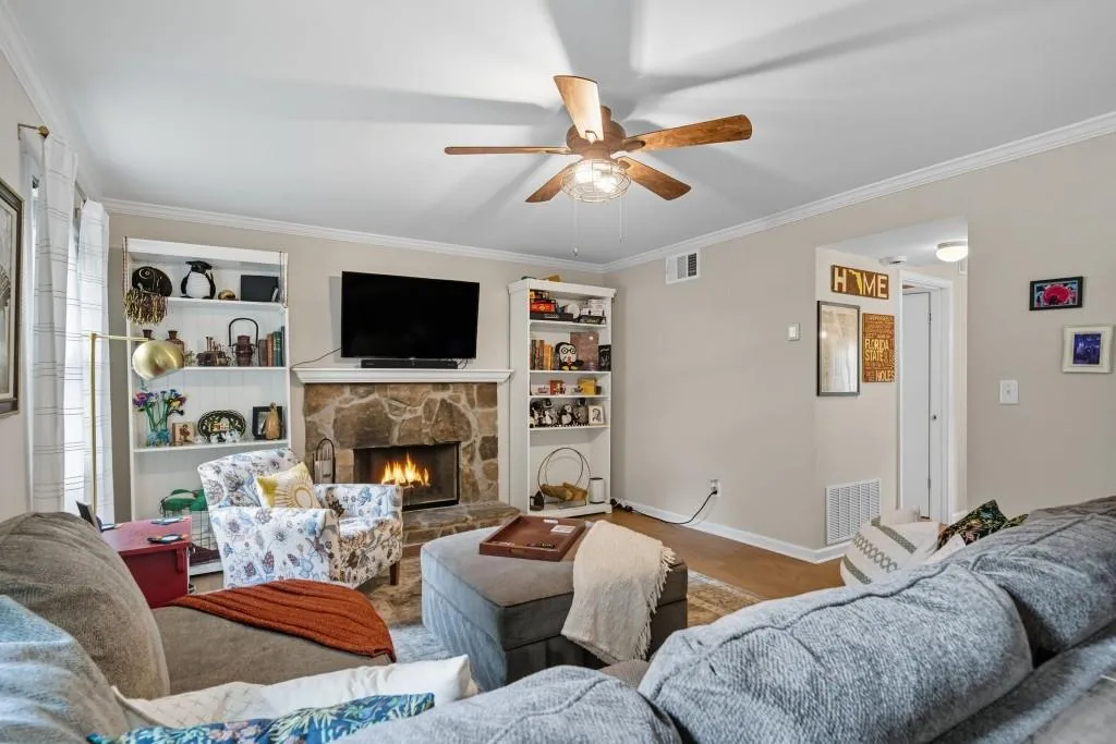 6900 Roswell Road Unit G1, Atlanta, Georgia 30328, 3 Bedrooms Bedrooms, ,2 BathroomsBathrooms,Residential,For Sale,6900 Roswell Road Unit G1,7663181