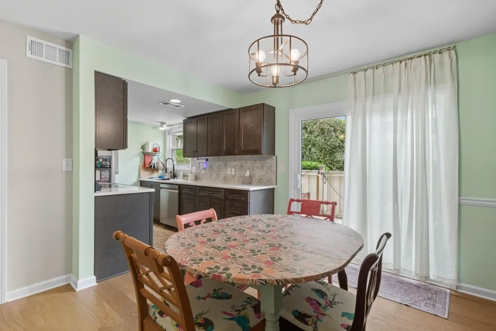 6900 Roswell Road Unit G1, Atlanta, Georgia 30328, 3 Bedrooms Bedrooms, ,2 BathroomsBathrooms,Residential,For Sale,6900 Roswell Road Unit G1,7663181
