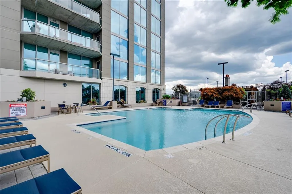 2795 Peachtree Road Ne Unit 1904, Atlanta, Georgia 30305, 2 Bedrooms Bedrooms, ,2 BathroomsBathrooms,Residential,Sold,2795 Peachtree Road Ne Unit 1904,7132222