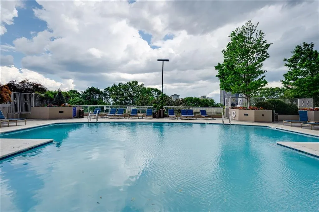 2795 Peachtree Road Ne Unit 1904, Atlanta, Georgia 30305, 2 Bedrooms Bedrooms, ,2 BathroomsBathrooms,Residential,Sold,2795 Peachtree Road Ne Unit 1904,7132222