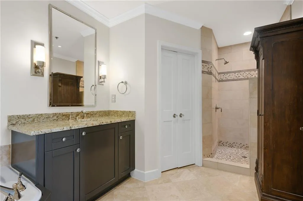 2795 Peachtree Road Ne Unit 1904, Atlanta, Georgia 30305, 2 Bedrooms Bedrooms, ,2 BathroomsBathrooms,Residential,Sold,2795 Peachtree Road Ne Unit 1904,7132222