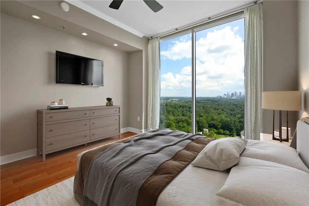2795 Peachtree Road Ne Unit 1904, Atlanta, Georgia 30305, 2 Bedrooms Bedrooms, ,2 BathroomsBathrooms,Residential,Sold,2795 Peachtree Road Ne Unit 1904,7132222