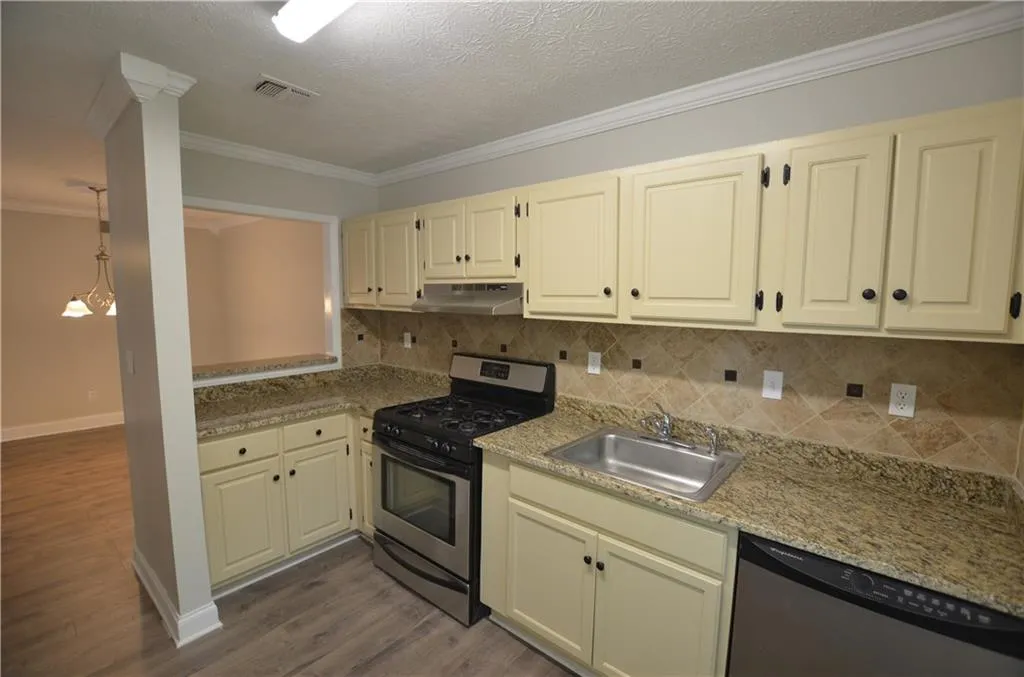 1207 Woodcliff Drive, Atlanta, Georgia 30350, 2 Bedrooms Bedrooms, ,2 BathroomsBathrooms,Residential,Sold,1207 Woodcliff Drive,6015311