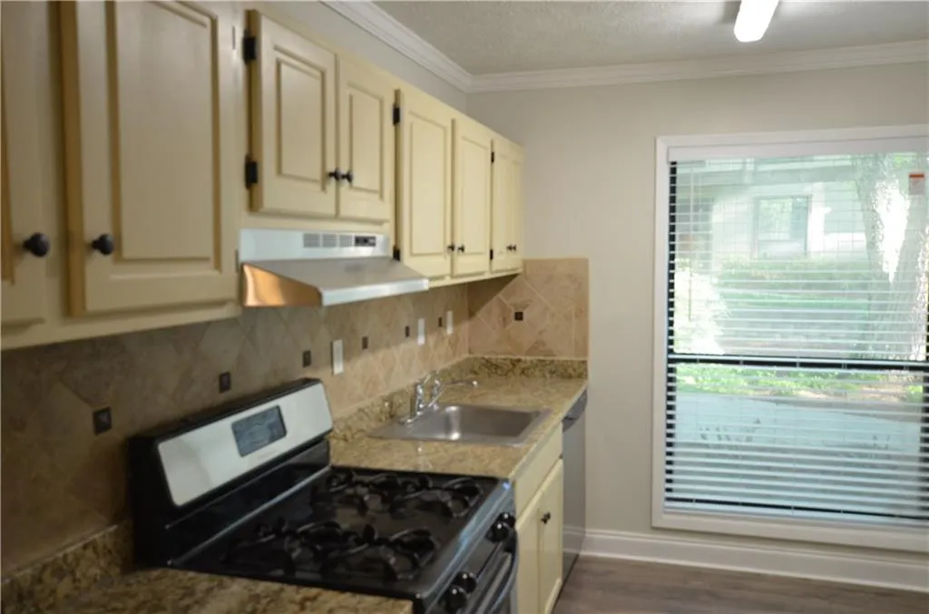 1207 Woodcliff Drive, Atlanta, Georgia 30350, 2 Bedrooms Bedrooms, ,2 BathroomsBathrooms,Residential,Sold,1207 Woodcliff Drive,6015311