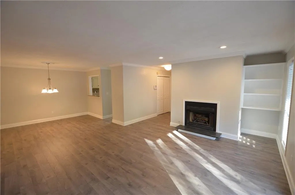 1207 Woodcliff Drive, Atlanta, Georgia 30350, 2 Bedrooms Bedrooms, ,2 BathroomsBathrooms,Residential,Sold,1207 Woodcliff Drive,6015311
