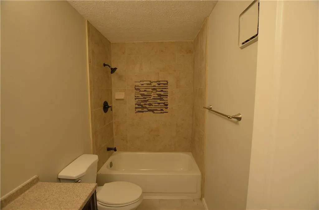 1207 Woodcliff Drive, Atlanta, Georgia 30350, 2 Bedrooms Bedrooms, ,2 BathroomsBathrooms,Residential,Sold,1207 Woodcliff Drive,6015311