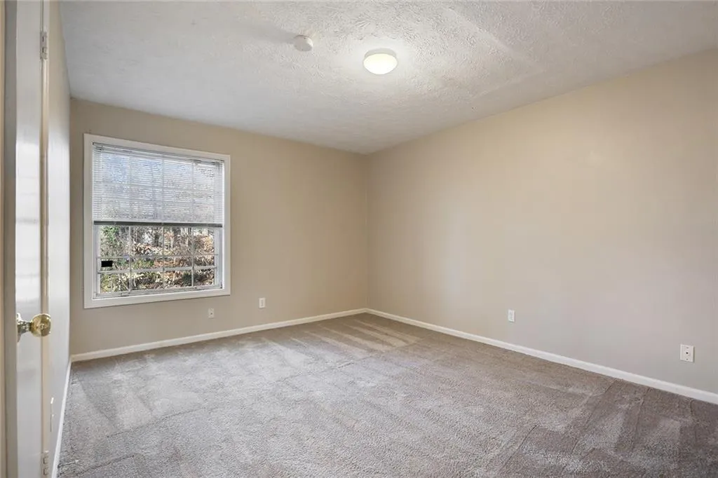 725 Dalrymple Road Unit 1c, Sandy Springs, Georgia 30328, 2 Bedrooms Bedrooms, ,2 BathroomsBathrooms,Residential,Sold,725 Dalrymple Road Unit 1c,6121192