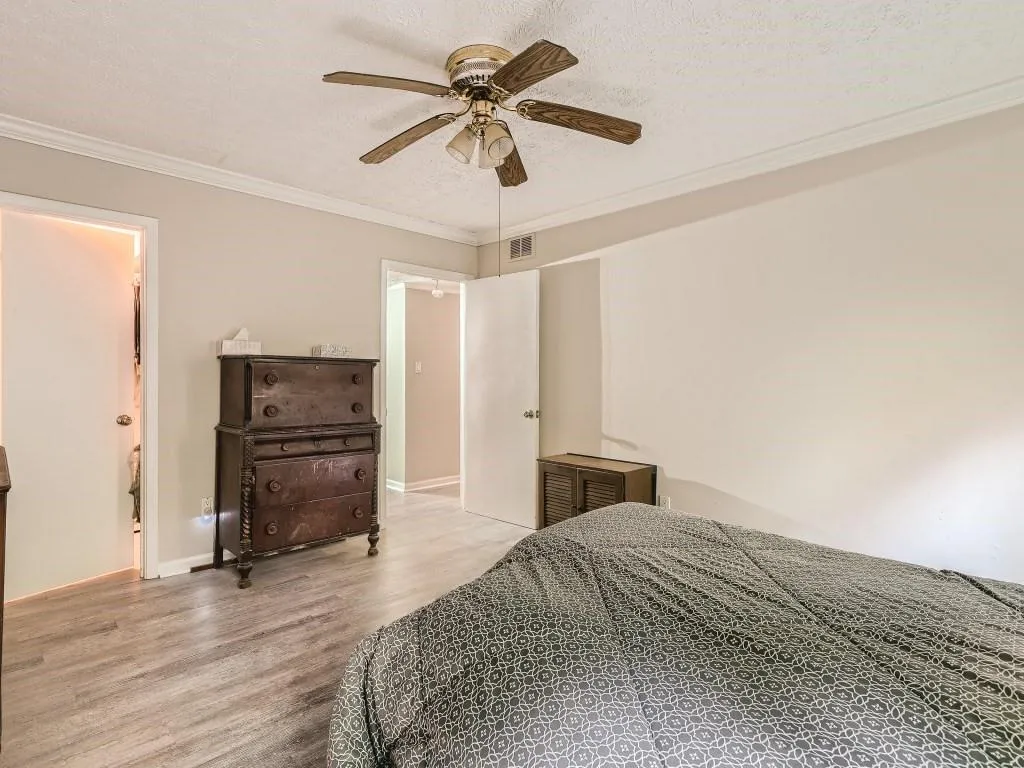 5147 Roswell Road Unit 2, Atlanta, Georgia 30342, 2 Bedrooms Bedrooms, ,1 BathroomBathrooms,Residential,Sold,5147 Roswell Road Unit 2,7114351
