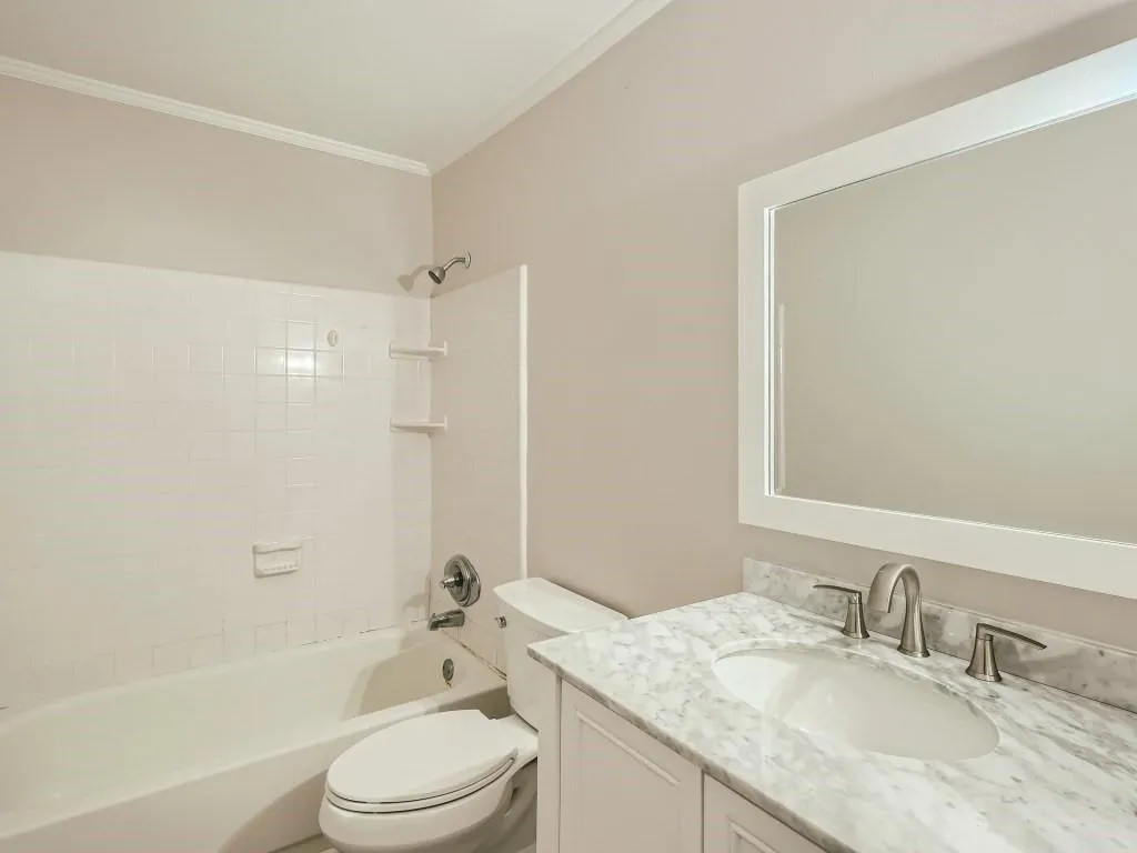 5147 Roswell Road Unit 2, Atlanta, Georgia 30342, 2 Bedrooms Bedrooms, ,1 BathroomBathrooms,Residential,Sold,5147 Roswell Road Unit 2,7114351