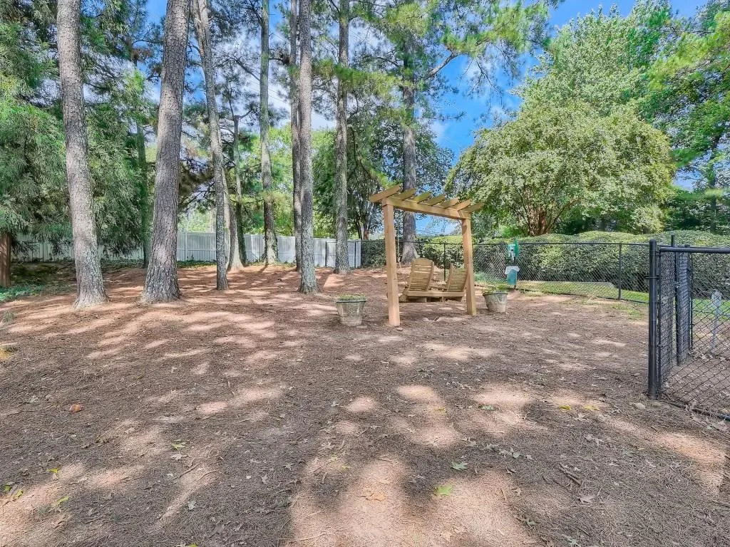 5147 Roswell Road Unit 2, Atlanta, Georgia 30342, 2 Bedrooms Bedrooms, ,1 BathroomBathrooms,Residential,Sold,5147 Roswell Road Unit 2,7114351