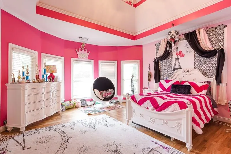 6324 Riverside Drive, Sandy Springs, Georgia 30328, 7 Bedrooms Bedrooms, ,5 BathroomsBathrooms,Residential,Sold,6324 Riverside Drive,5876084