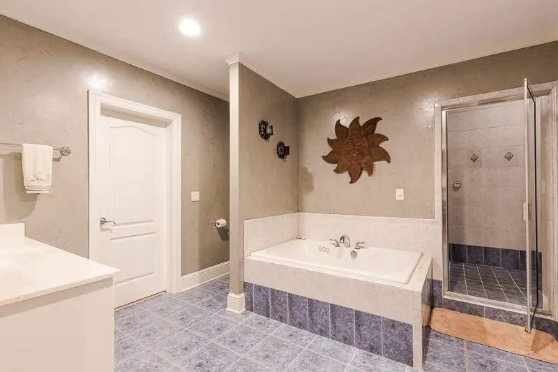 6324 Riverside Drive, Sandy Springs, Georgia 30328, 7 Bedrooms Bedrooms, ,5 BathroomsBathrooms,Residential,Sold,6324 Riverside Drive,5876084