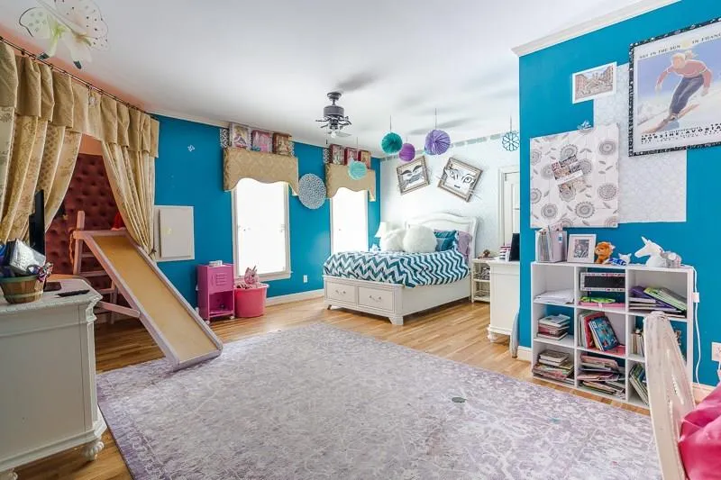 6324 Riverside Drive, Sandy Springs, Georgia 30328, 7 Bedrooms Bedrooms, ,5 BathroomsBathrooms,Residential,Sold,6324 Riverside Drive,5876084