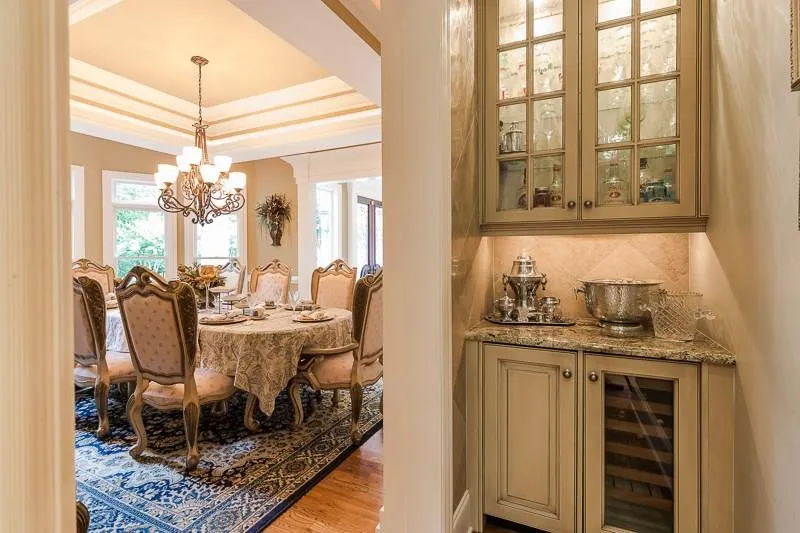 6324 Riverside Drive, Sandy Springs, Georgia 30328, 7 Bedrooms Bedrooms, ,5 BathroomsBathrooms,Residential,Sold,6324 Riverside Drive,5876084