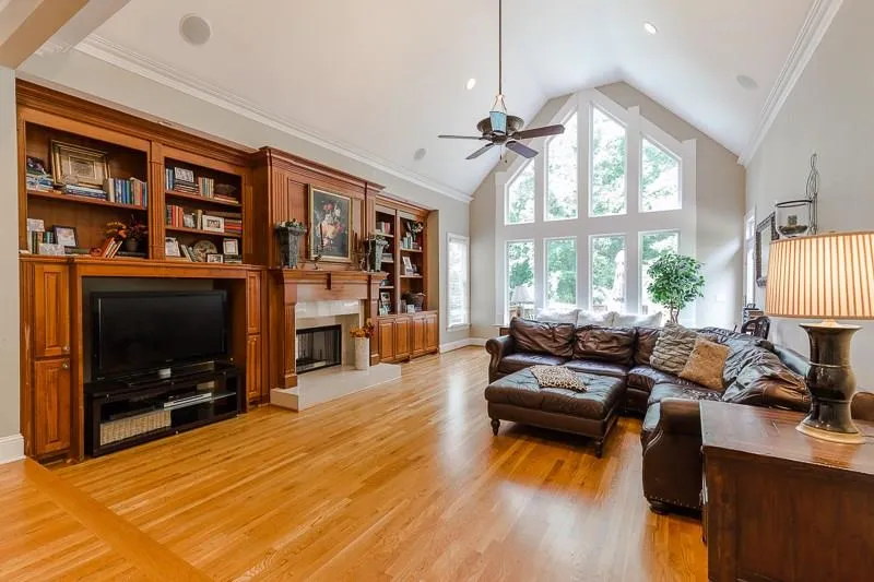 6324 Riverside Drive, Sandy Springs, Georgia 30328, 7 Bedrooms Bedrooms, ,5 BathroomsBathrooms,Residential,Sold,6324 Riverside Drive,5876084