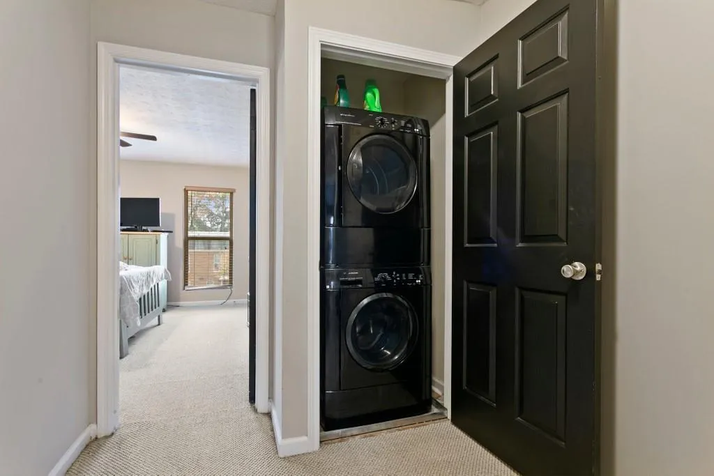 215 Nw Winding River Drive Unit G, Sandy Springs, Georgia 30350, 2 Bedrooms Bedrooms, ,2 BathroomsBathrooms,Residential,Sold,215 Nw Winding River Drive Unit G,6813004