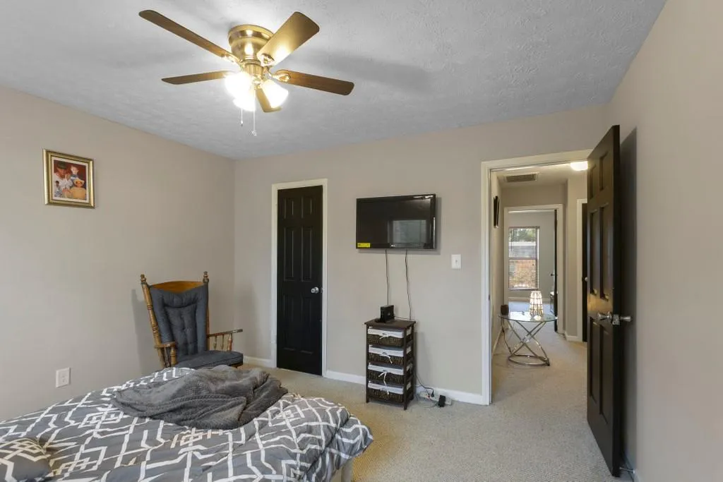 215 Nw Winding River Drive Unit G, Sandy Springs, Georgia 30350, 2 Bedrooms Bedrooms, ,2 BathroomsBathrooms,Residential,Sold,215 Nw Winding River Drive Unit G,6813004