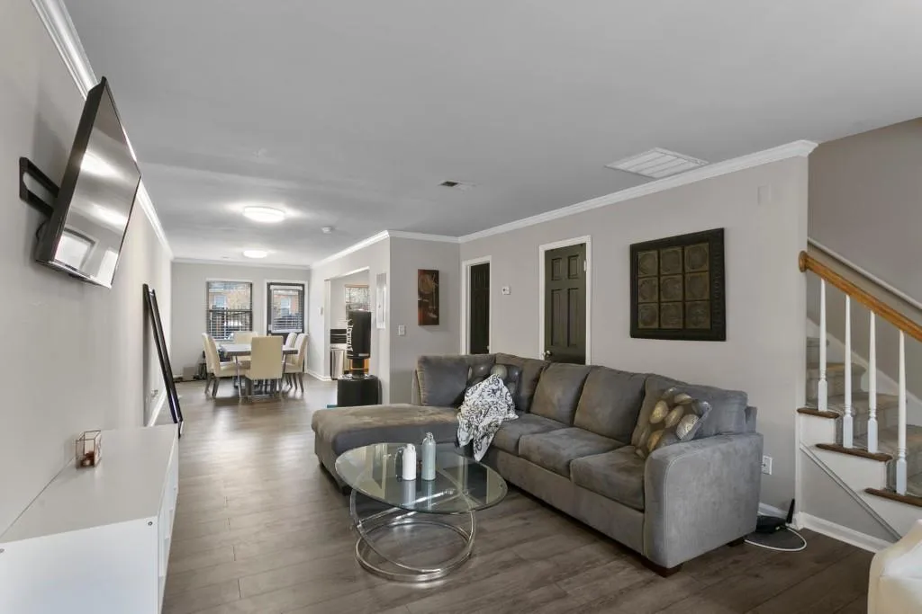 215 Nw Winding River Drive Unit G, Sandy Springs, Georgia 30350, 2 Bedrooms Bedrooms, ,2 BathroomsBathrooms,Residential,Sold,215 Nw Winding River Drive Unit G,6813004