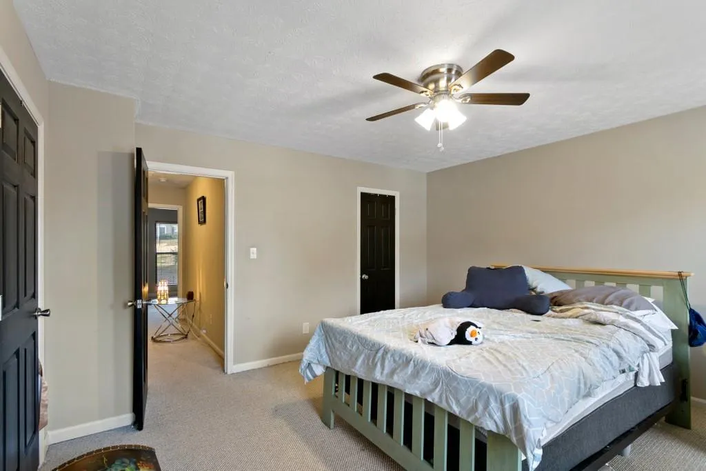 215 Nw Winding River Drive Unit G, Sandy Springs, Georgia 30350, 2 Bedrooms Bedrooms, ,2 BathroomsBathrooms,Residential,Sold,215 Nw Winding River Drive Unit G,6813004