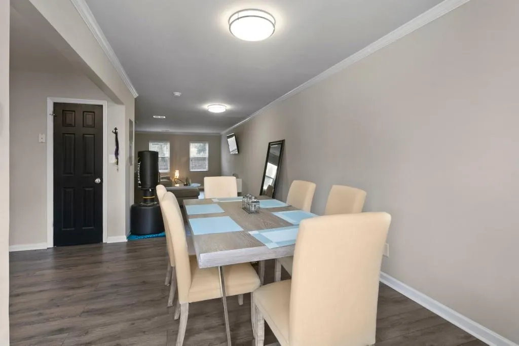 215 Nw Winding River Drive Unit G, Sandy Springs, Georgia 30350, 2 Bedrooms Bedrooms, ,2 BathroomsBathrooms,Residential,Sold,215 Nw Winding River Drive Unit G,6813004