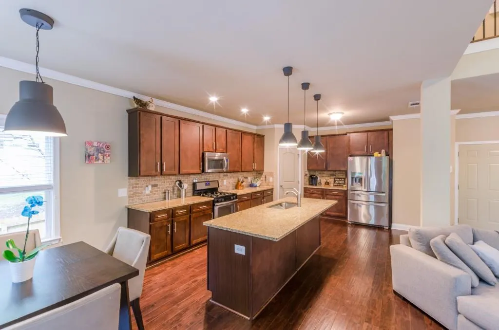 2474 Edwards Drive Nw, Atlanta, Georgia 30318, 4 Bedrooms Bedrooms, ,2 BathroomsBathrooms,Residential,Sold,2474 Edwards Drive Nw,5694980