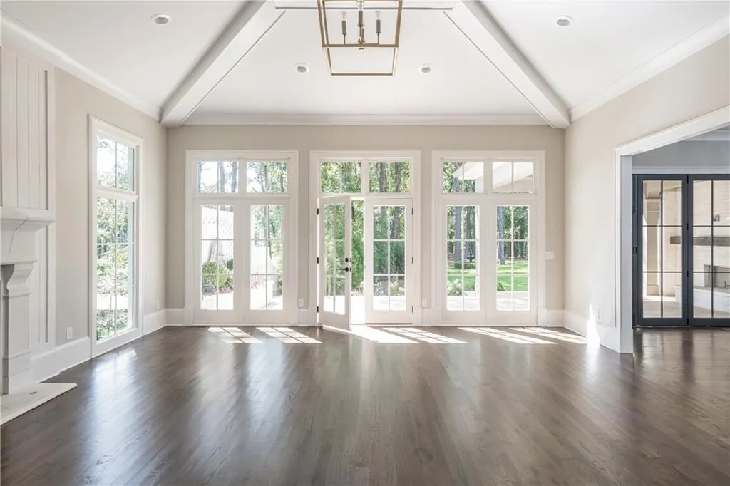 4970 Riverview Road, Atlanta, Georgia 30327, 5 Bedrooms Bedrooms, ,5 BathroomsBathrooms,Residential,Sold,4970 Riverview Road,6565665