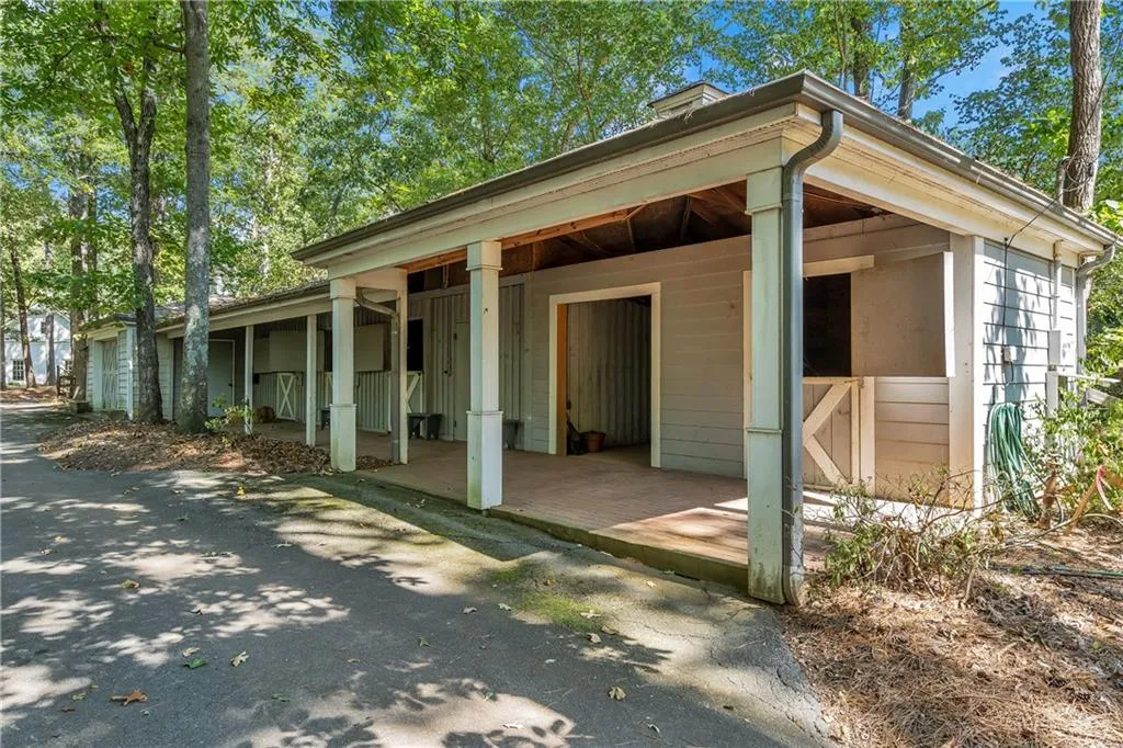 4970 Riverview Road, Atlanta, Georgia 30327, 5 Bedrooms Bedrooms, ,5 BathroomsBathrooms,Residential,Sold,4970 Riverview Road,6565665