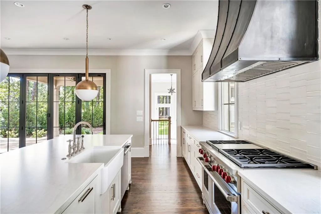 4970 Riverview Road, Atlanta, Georgia 30327, 5 Bedrooms Bedrooms, ,5 BathroomsBathrooms,Residential,Sold,4970 Riverview Road,6565665