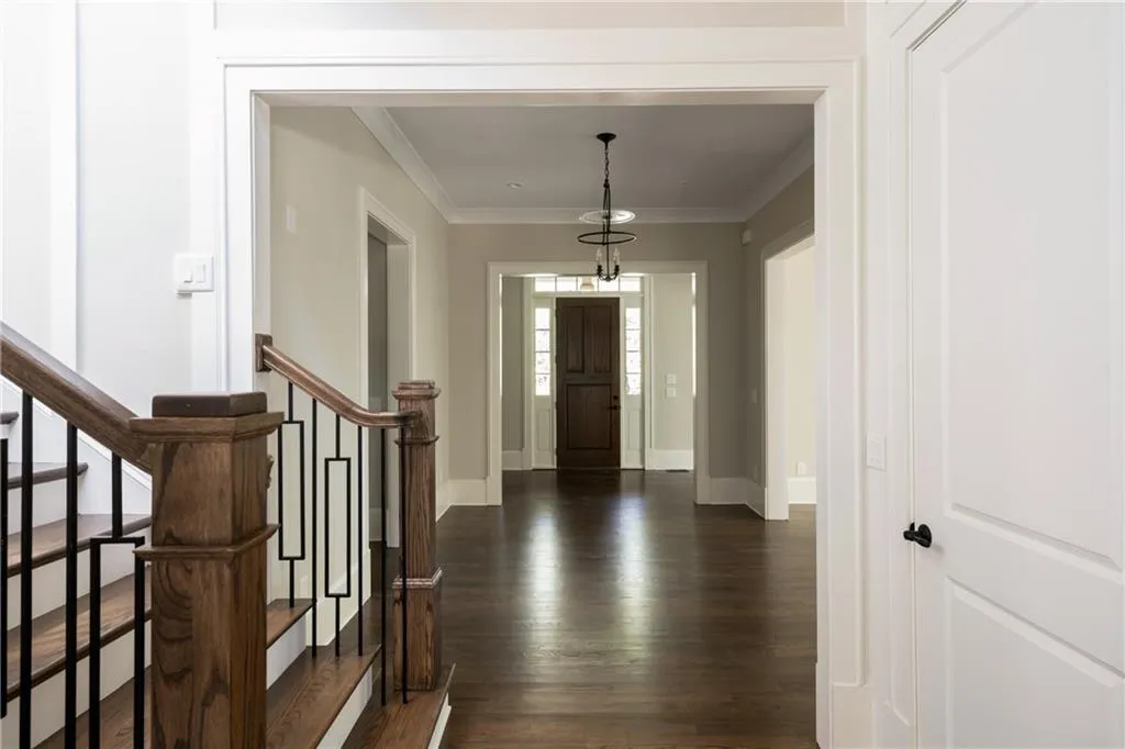 4970 Riverview Road, Atlanta, Georgia 30327, 5 Bedrooms Bedrooms, ,5 BathroomsBathrooms,Residential,Sold,4970 Riverview Road,6565665