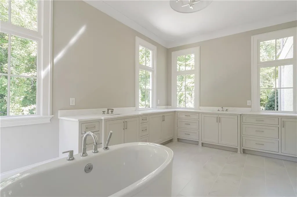 4970 Riverview Road, Atlanta, Georgia 30327, 5 Bedrooms Bedrooms, ,5 BathroomsBathrooms,Residential,Sold,4970 Riverview Road,6565665