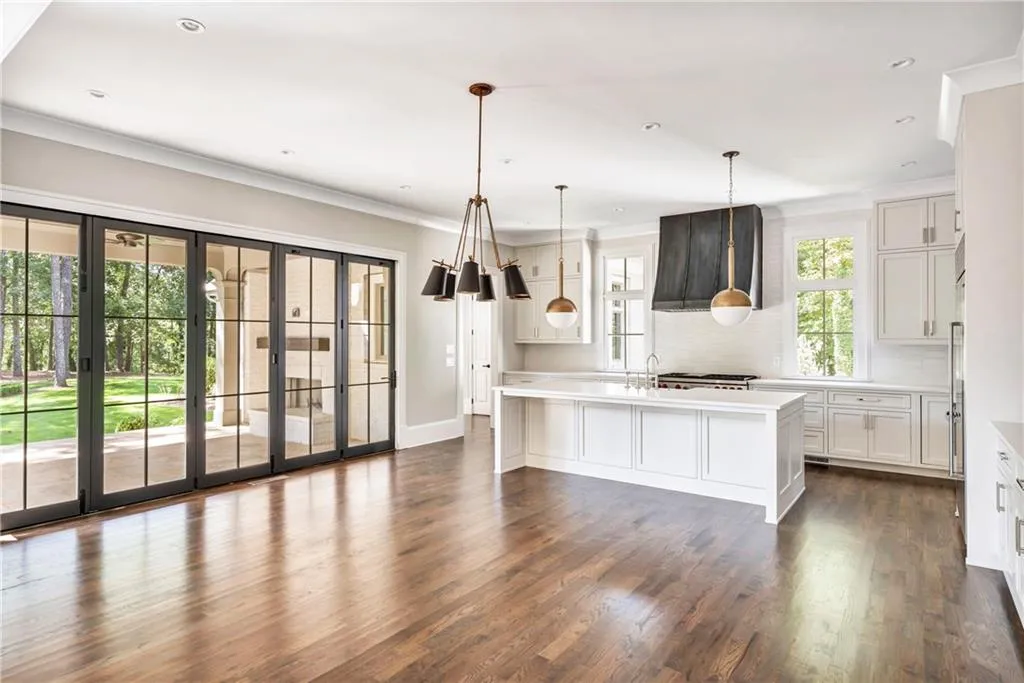 4970 Riverview Road, Atlanta, Georgia 30327, 5 Bedrooms Bedrooms, ,5 BathroomsBathrooms,Residential,Sold,4970 Riverview Road,6565665