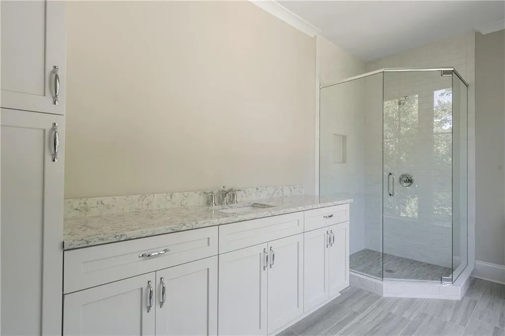 4970 Riverview Road, Atlanta, Georgia 30327, 5 Bedrooms Bedrooms, ,5 BathroomsBathrooms,Residential,Sold,4970 Riverview Road,6565665