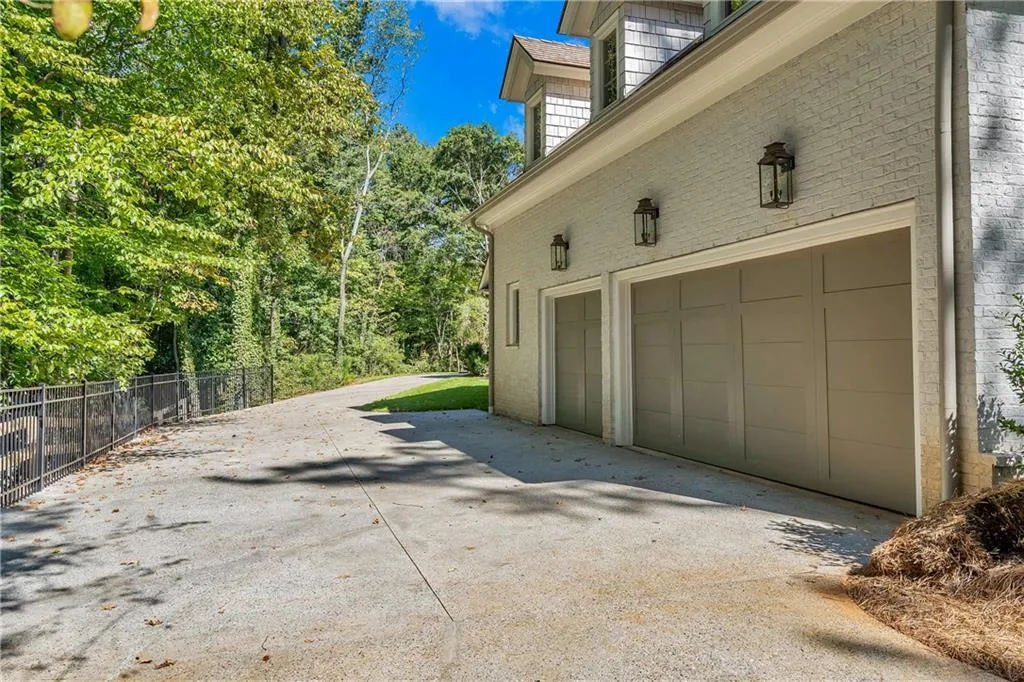 4970 Riverview Road, Atlanta, Georgia 30327, 5 Bedrooms Bedrooms, ,5 BathroomsBathrooms,Residential,Sold,4970 Riverview Road,6565665