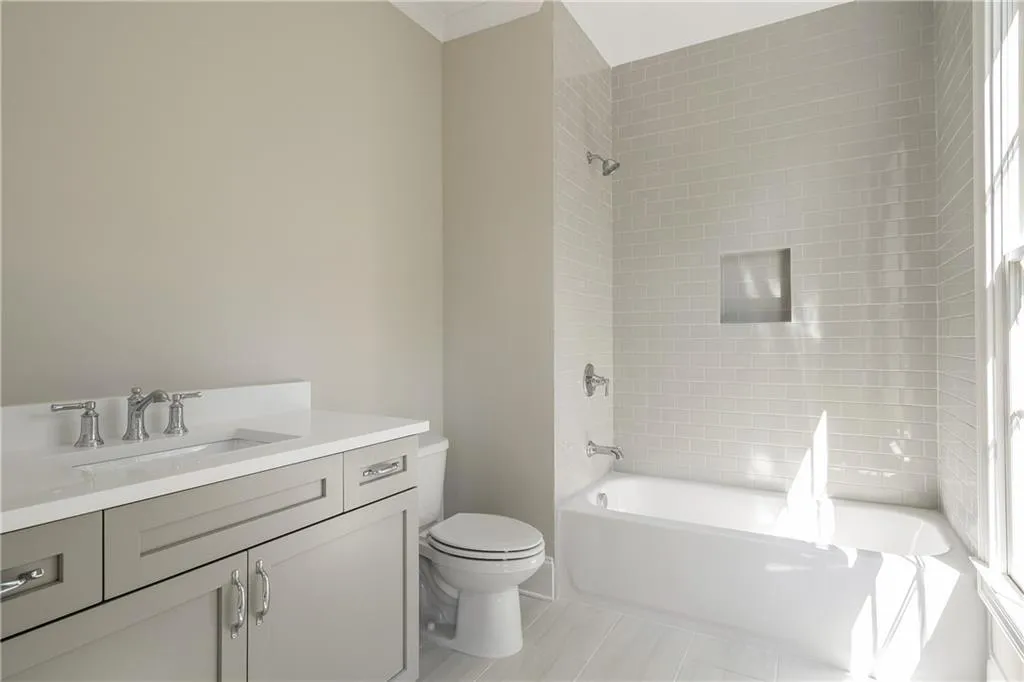 4970 Riverview Road, Atlanta, Georgia 30327, 5 Bedrooms Bedrooms, ,5 BathroomsBathrooms,Residential,Sold,4970 Riverview Road,6565665