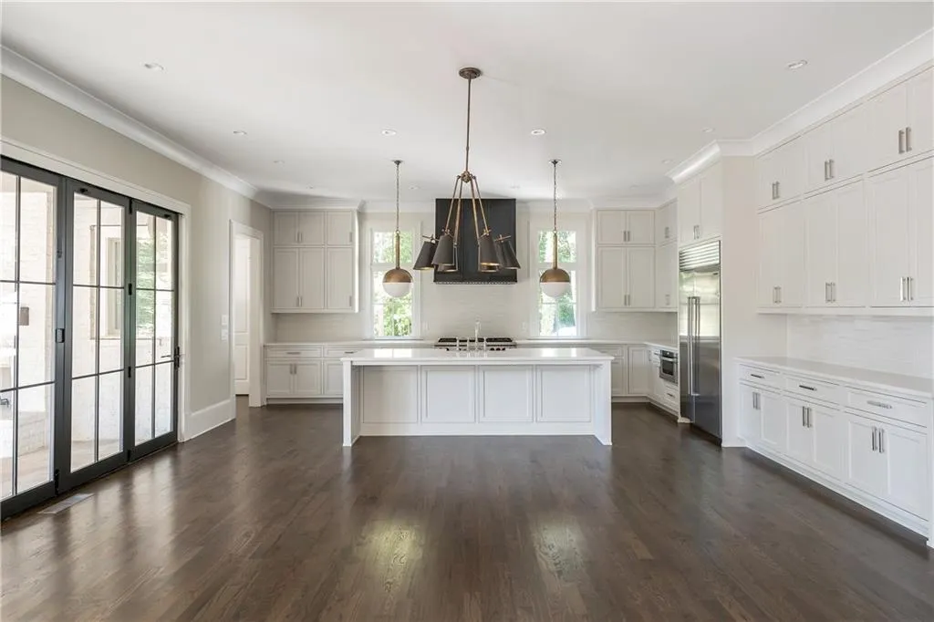 4970 Riverview Road, Atlanta, Georgia 30327, 5 Bedrooms Bedrooms, ,5 BathroomsBathrooms,Residential,Sold,4970 Riverview Road,6565665