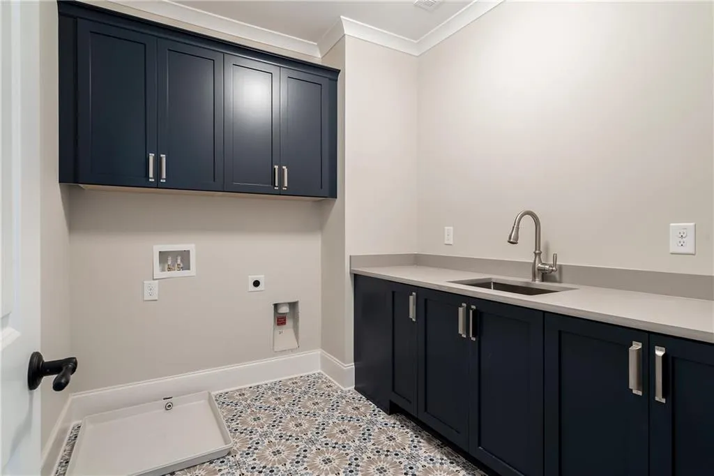 4970 Riverview Road, Atlanta, Georgia 30327, 5 Bedrooms Bedrooms, ,5 BathroomsBathrooms,Residential,Sold,4970 Riverview Road,6565665