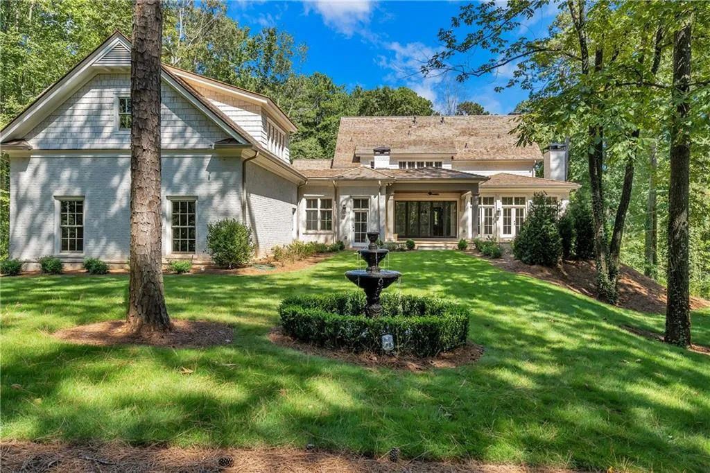 4970 Riverview Road, Atlanta, Georgia 30327, 5 Bedrooms Bedrooms, ,5 BathroomsBathrooms,Residential,Sold,4970 Riverview Road,6565665