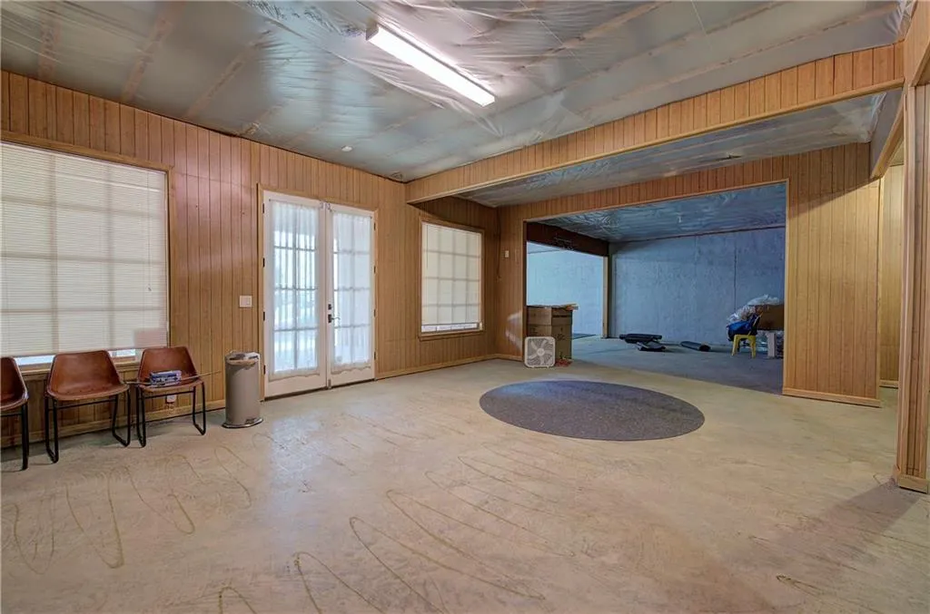 4076 Peachtree Dunwoody Road Ne, Atlanta, Georgia 30342, 4 Bedrooms Bedrooms, 0 ,4 BathroomsBathrooms,Residential,For Sale,4076 Peachtree Dunwoody Road Ne,7701023